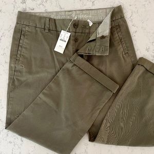 NWT J.Crew Olive Broken-in Boyfriend Chino, Size 8